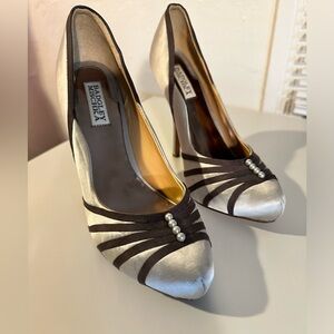 Size 9 Badgley Mischka pearl studded, platinum and chocolate satin platforms ♥️